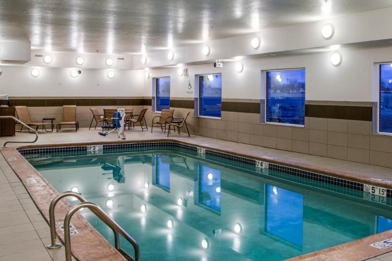 Holiday Inn Express & Suites Nevada By Ihg Bagian luar foto