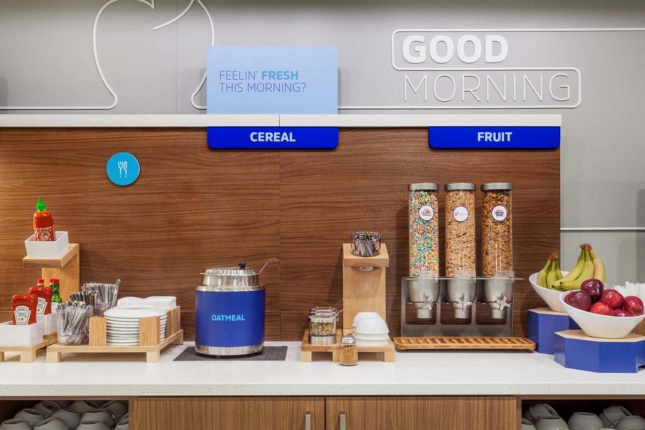 Holiday Inn Express & Suites Nevada By Ihg Bagian luar foto