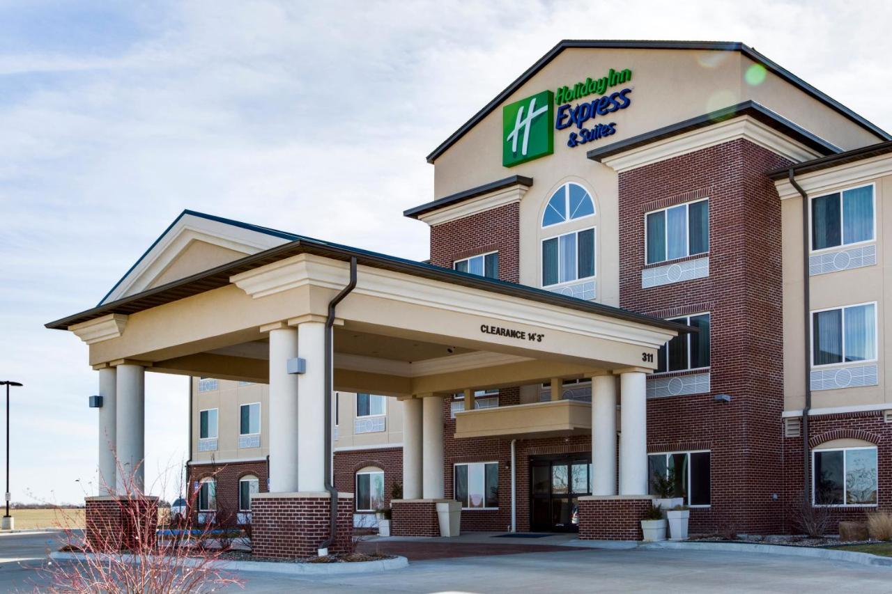 Holiday Inn Express & Suites Nevada By Ihg Bagian luar foto