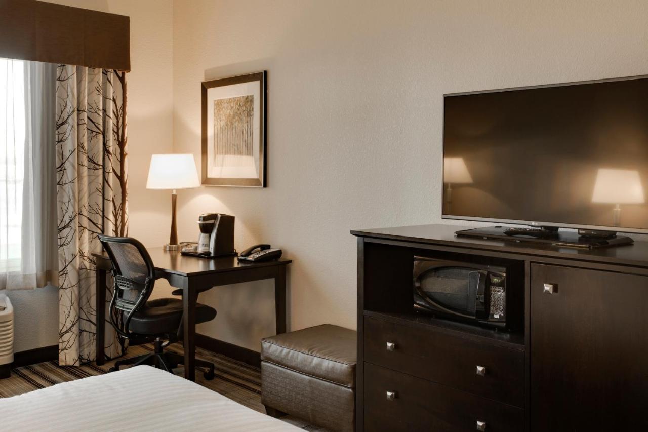 Holiday Inn Express & Suites Nevada By Ihg Bagian luar foto