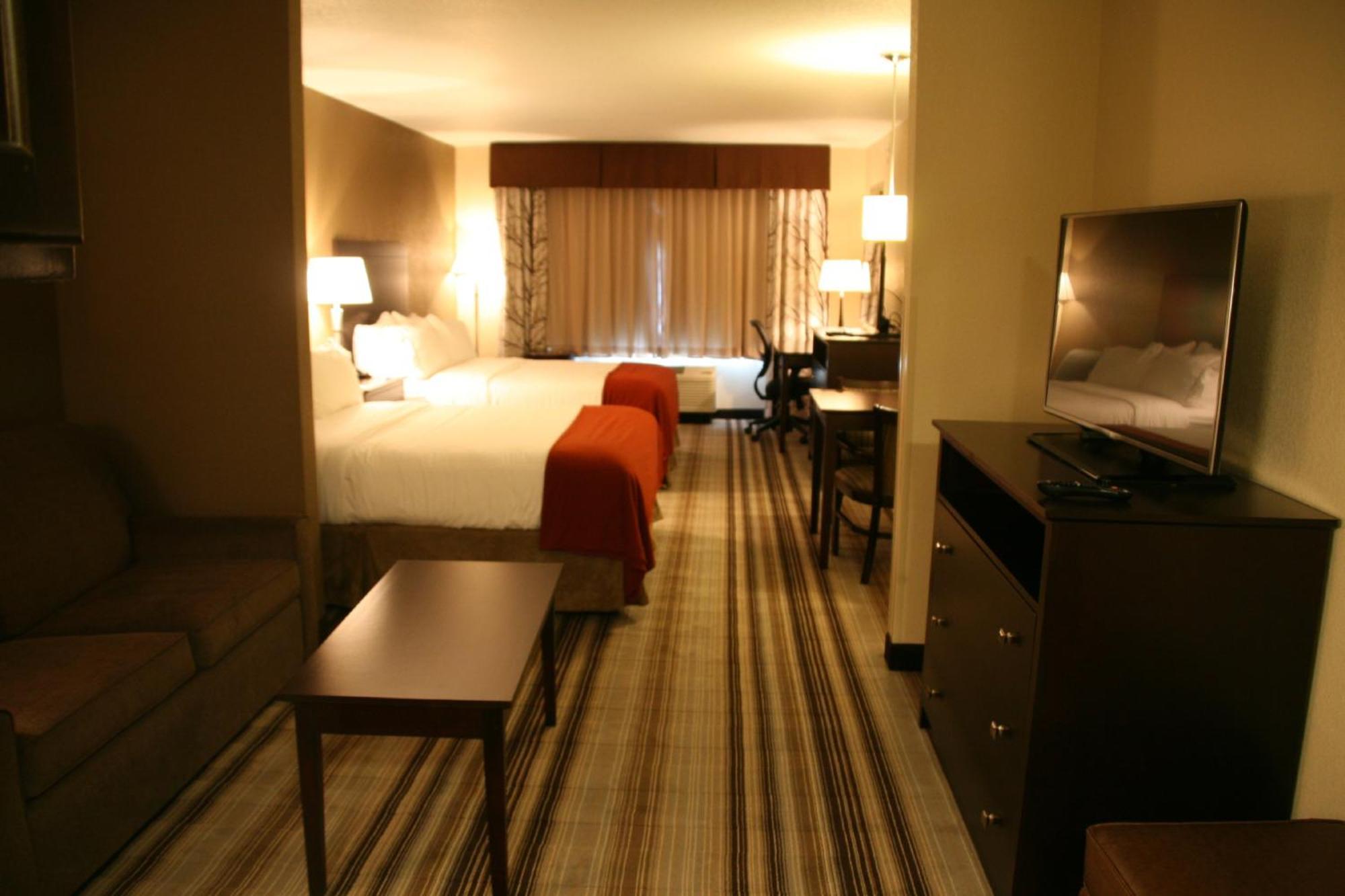 Holiday Inn Express & Suites Nevada By Ihg Bagian luar foto