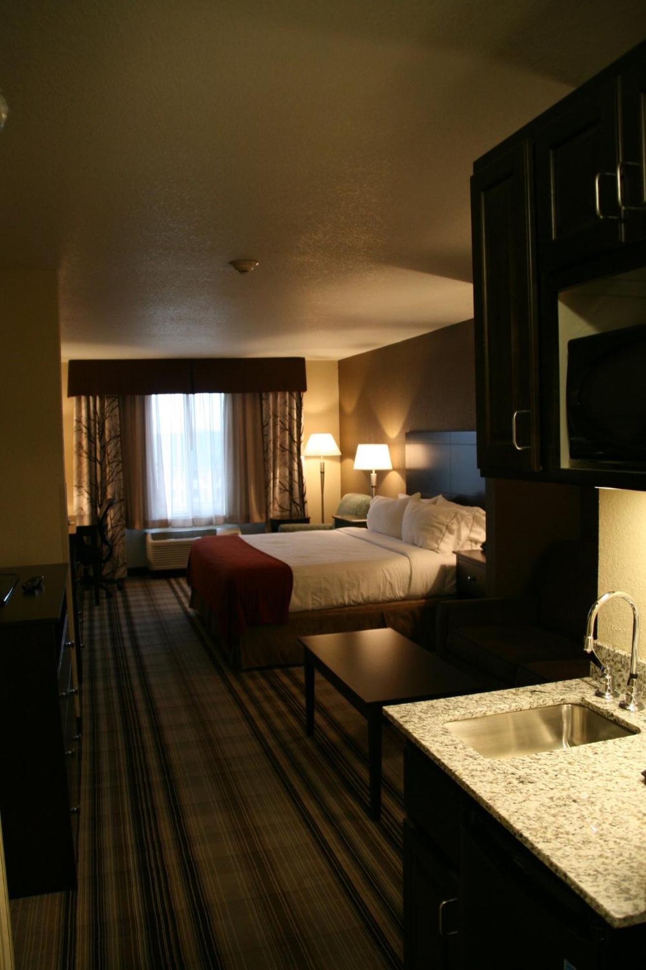 Holiday Inn Express & Suites Nevada By Ihg Bagian luar foto