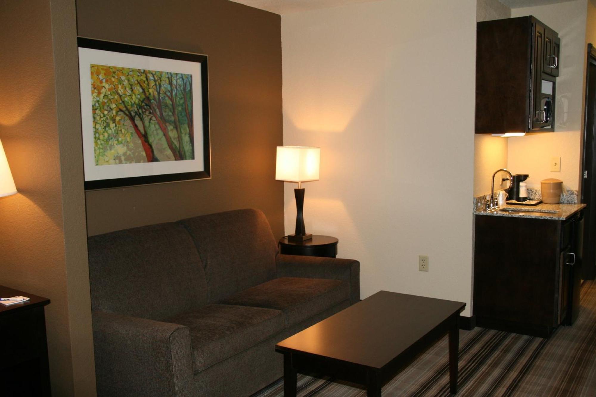 Holiday Inn Express & Suites Nevada By Ihg Bagian luar foto