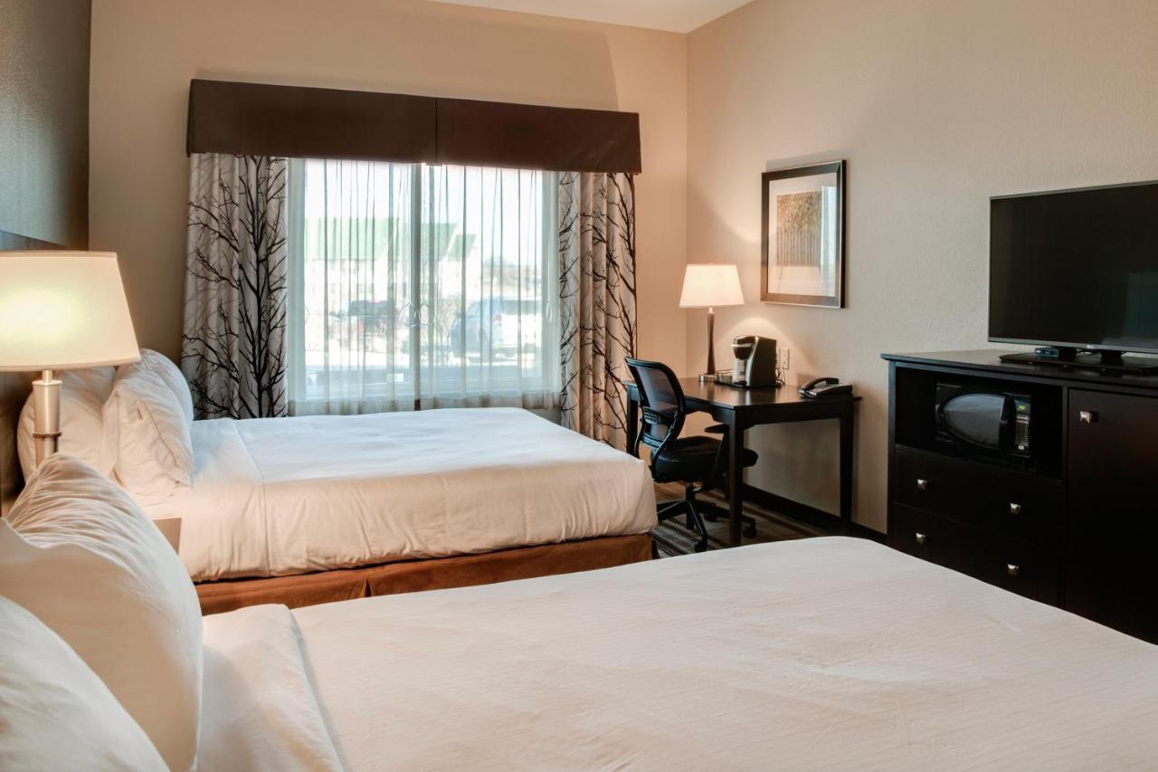Holiday Inn Express & Suites Nevada By Ihg Bagian luar foto